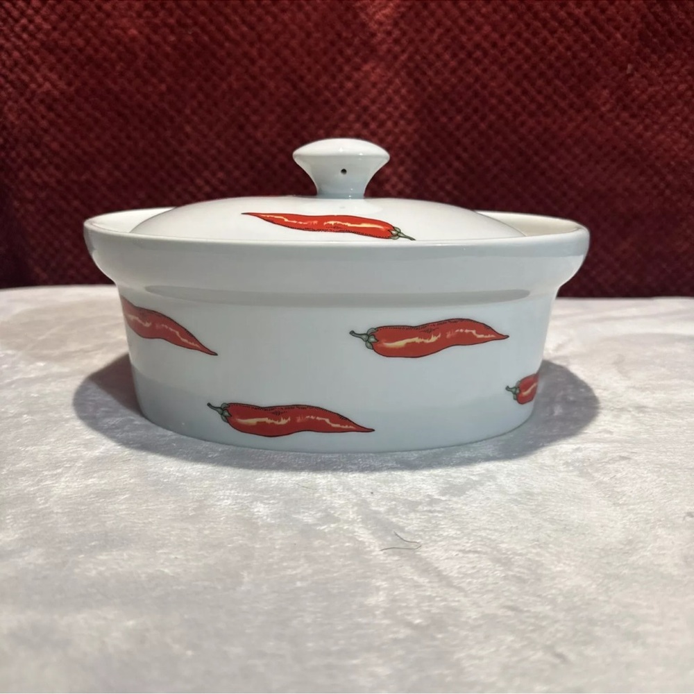 Casserole Dish By Cordon Bleu BIA, Red Chili Peppers Design. With Lid. 40 oz.